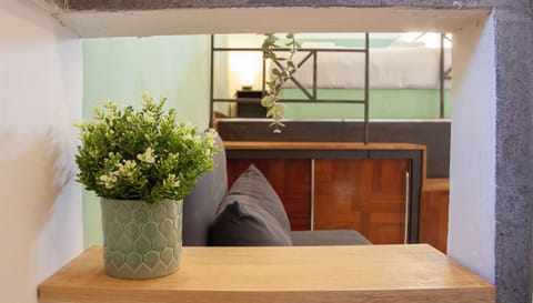 Studio (0 Bedroom) | Living area | 32-inch TV with cable channels