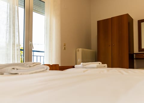 Romantic Double or Twin Room, Balcony, Mountain View | Minibar, free WiFi, bed sheets