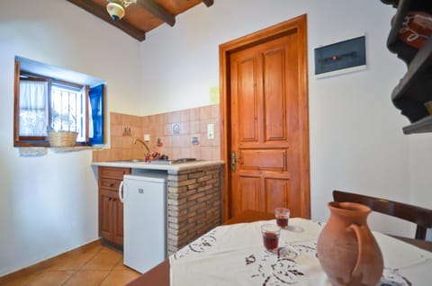 Studio (For 3) | In-room safe, individually decorated, individually furnished, free WiFi