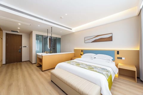 Romantic Double Room | Blackout drapes, iron/ironing board (on request), WiFi (free)