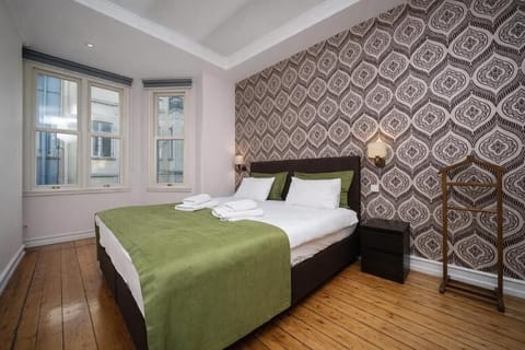 Superior Condo | Free cribs/infant beds, free WiFi, bed sheets