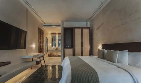 Standard Room | Egyptian cotton sheets, premium bedding, down comforters