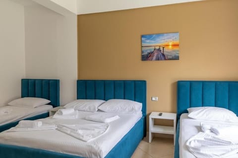 Family Room | Soundproofing, free WiFi, bed sheets