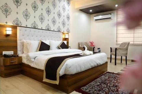 Executive Room | Desk, soundproofing, free WiFi