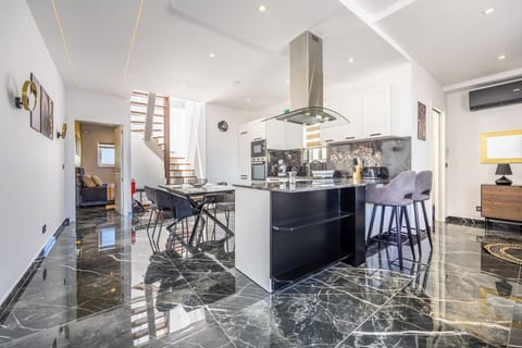 Penthouse, Sea View | Interior