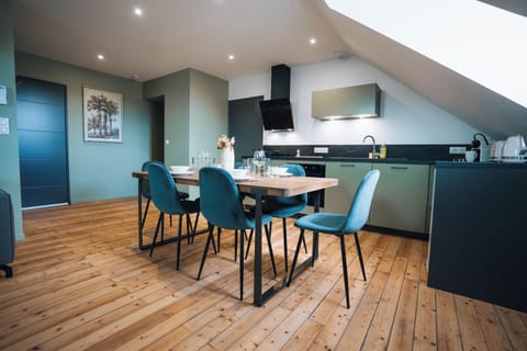 Family Apartment, Courtyard View | Dining