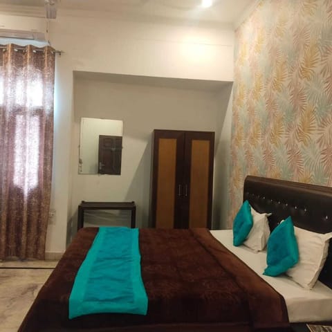 Deluxe Double or Twin Room | Free WiFi