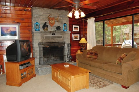 Chalet (1 Bedroom) | Interior