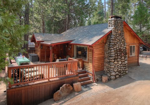 Chalet (2 Bedrooms) | Interior