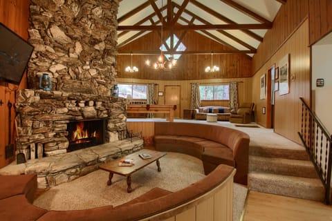 Chalet (3 Bedrooms) | Interior