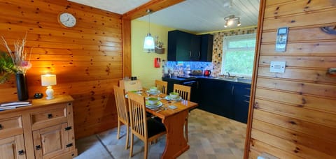 Standard Cabin, 2 Bedrooms, Bathtub (Lodge 5) | Private kitchen | Full-size fridge, microwave, oven, stovetop