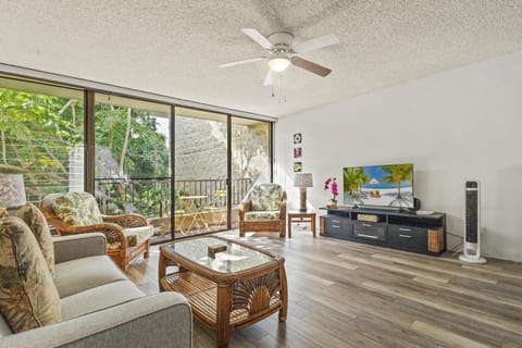 Condo, 1 Bedroom | Living area | Smart TV
