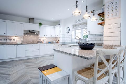 Microwave, oven, highchair