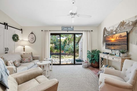 House, Multiple Beds, Patio, Garden View (NSB 4360 Sea woods) | Living area