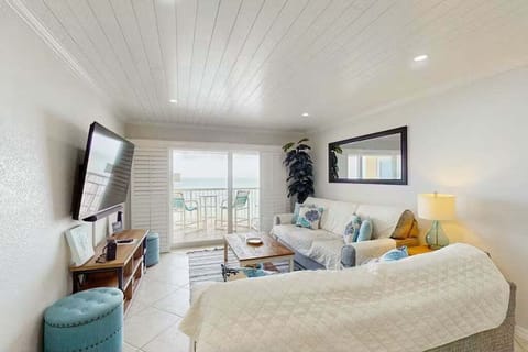 House, Multiple Beds, Balcony, Ocean View (NSB Point East 302 - Just Beachy) | Living area