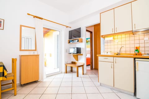 Plasma TV, DVD player