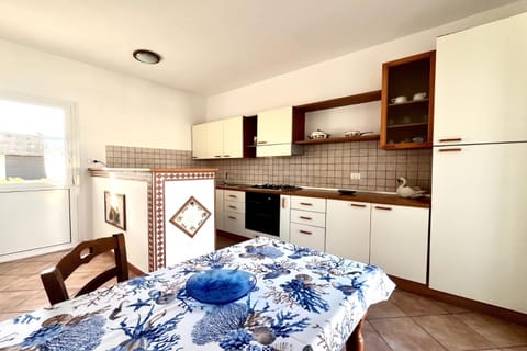 Family Apartment, 2 Bedrooms, 2 Bathrooms (Appartamento Mare Blu - Terracina) | Dining