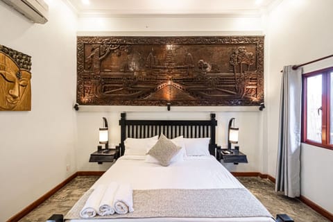 Deluxe Double Room, Garden View | Desk, free WiFi