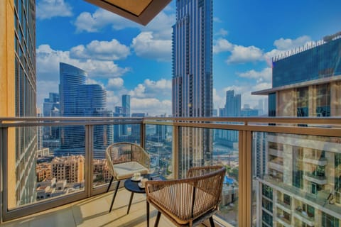 Deluxe Apartment, 1 King Bed with Sofa bed, Balcony, City View | Balcony