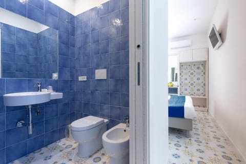 Standard Double or Twin Room | Minibar, in-room safe, desk, free WiFi