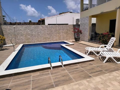 Family House, Lanai | Pool
