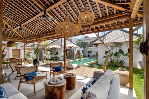 Deluxe Villa, 6 Bedrooms, Private Pool, Pool View | Living area | 32-inch Smart TV with digital channels