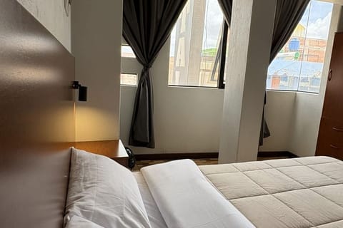 Comfort Room, City View | Free WiFi