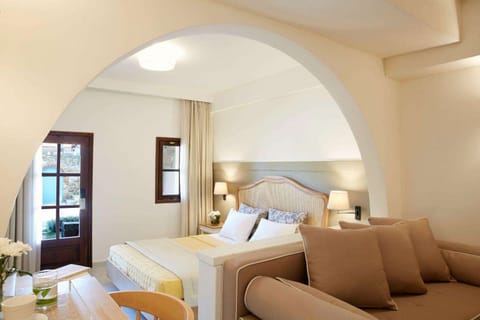 In-room safe, soundproofing, bed sheets