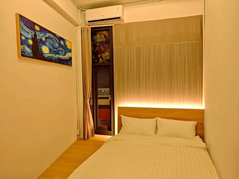 Classic Suite, City View | Blackout drapes, free WiFi, bed sheets