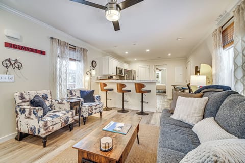 House (2 Bedrooms) | Interior