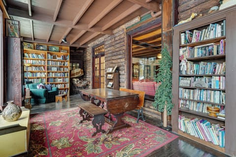 Villa (6 Bedrooms) | Interior