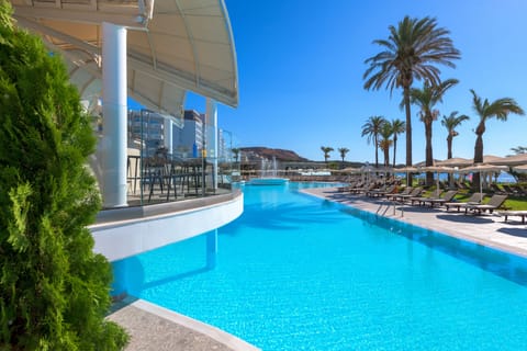 Indoor pool, outdoor pool, open 9:00 AM to 6:00 PM, cabanas (surcharge)