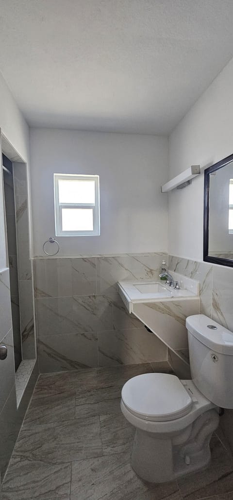 Single Room, Non Smoking | Bathroom | Shower, towels, soap, toilet paper