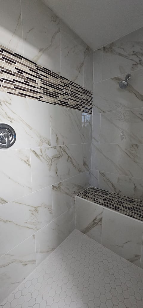 Single Room, Non Smoking | Bathroom | Shower, towels, soap, toilet paper