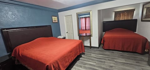 Single Room, Non Smoking | Desk, free WiFi