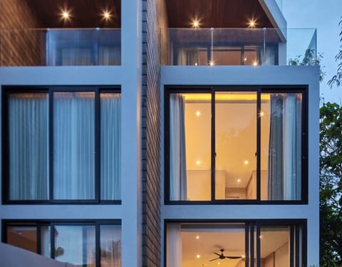 Premium Townhome, 3 Bedrooms, Non Smoking, Private Pool | Premium bedding, in-room safe, desk, laptop workspace