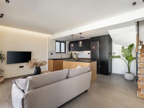 Villa Melody | Living area | Smart TV