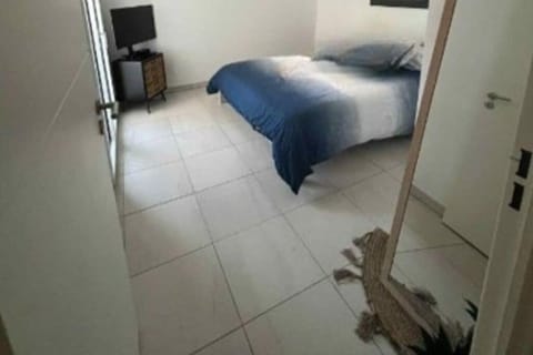 Comfort Apartment, 1 Queen Bed with Sofa bed, Balcony, Partial Sea View | Free WiFi