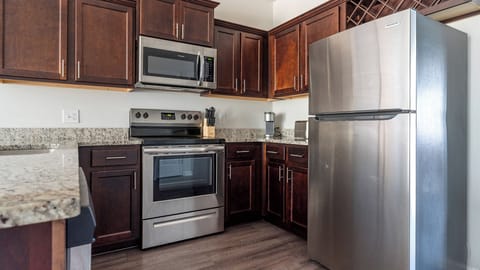 Apartment (2 Bedrooms) | Private kitchen | Fridge, coffee/tea maker