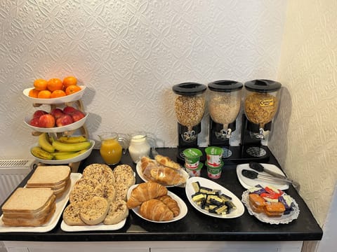 Free daily continental breakfast
