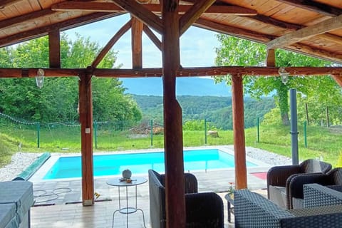Family House, 3 Bedrooms, 2 Bathrooms (Pool House Green View /w Jacuzzi &) | Pool | Seasonal outdoor pool