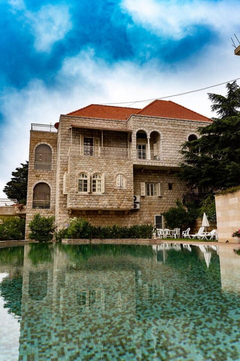 House | 7 bedrooms