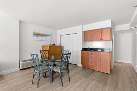 Condo, 1 King Bed with Sofa bed (Oceanside Inn 313) | Dining