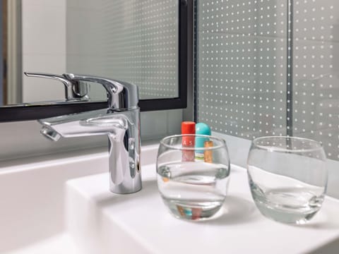 Standard Room, 1 Double Bed | Desk, iron/ironing board, free cribs/infant beds, free WiFi