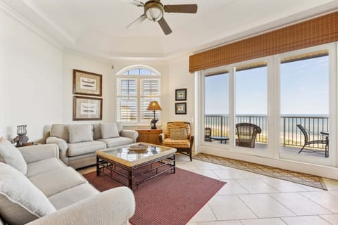 Condo, 2 Bedrooms | Living area | Smart TV