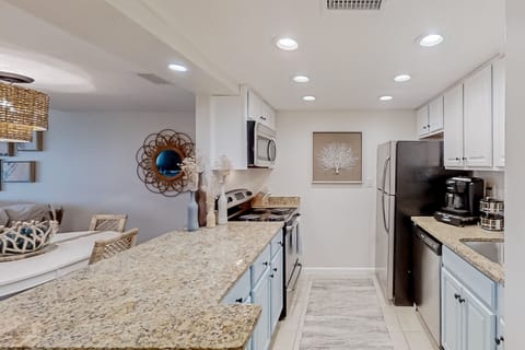 Condo, Multiple Beds, Balcony, Beach View (306 Sandcastles) | Private kitchen