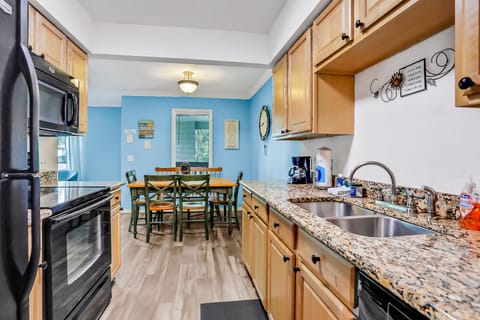 Condo, 2 Queen Beds, Balcony, Garden View (Brigantine Condo 23) | Private kitchen
