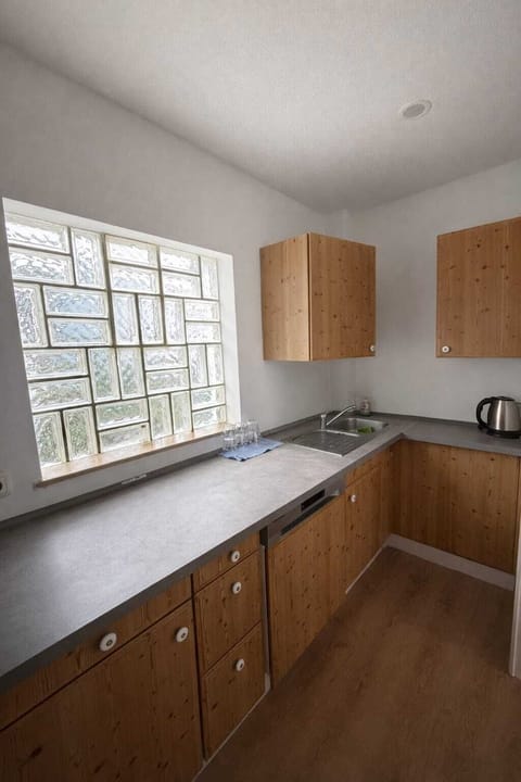 Comfort Apartment, City View | Private kitchen