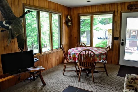 House, Multiple Beds, Fireplace (NR #15) | Dining