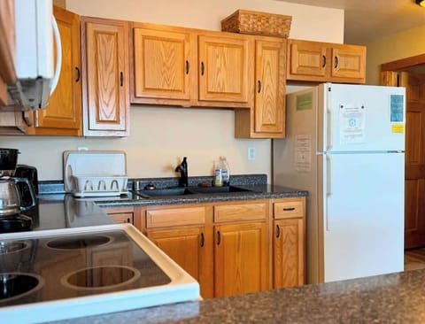 Condo, Multiple Beds, Kitchen (Bull Frog Bay #2) | Private kitchen